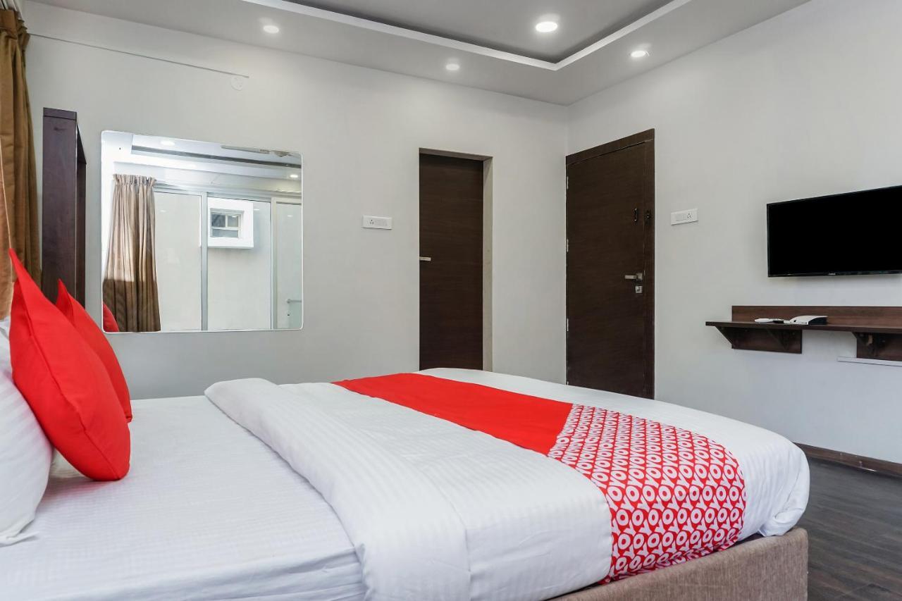 Oyo 16832 Hotel I Suite 2 Mangvadi Exterior photo