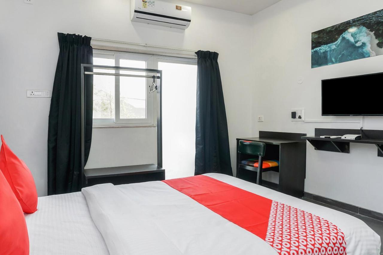 Oyo 16832 Hotel I Suite 2 Mangvadi Exterior photo